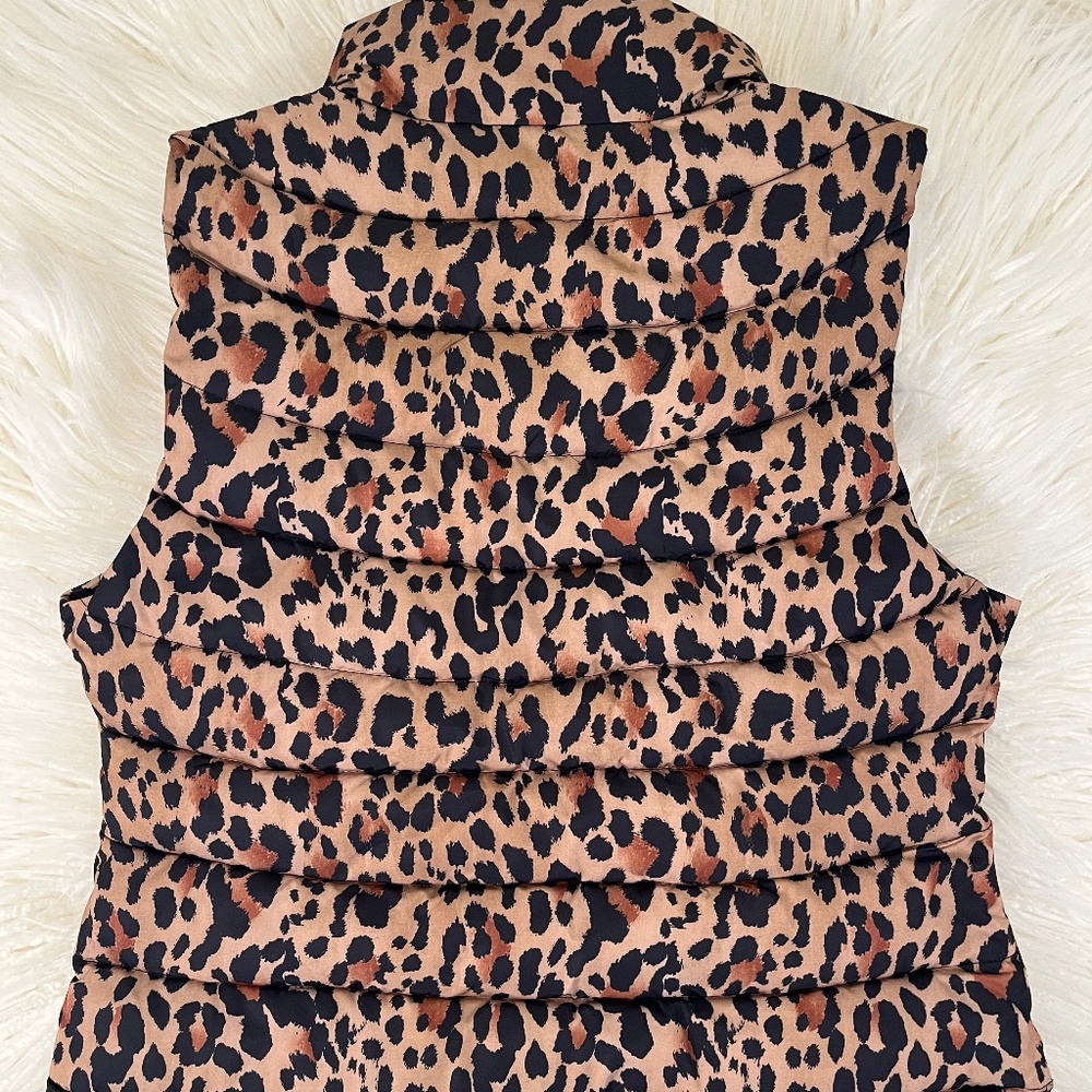 GAP "Puffer Vest in Leopard print" NWOT - Picture 4 of 5